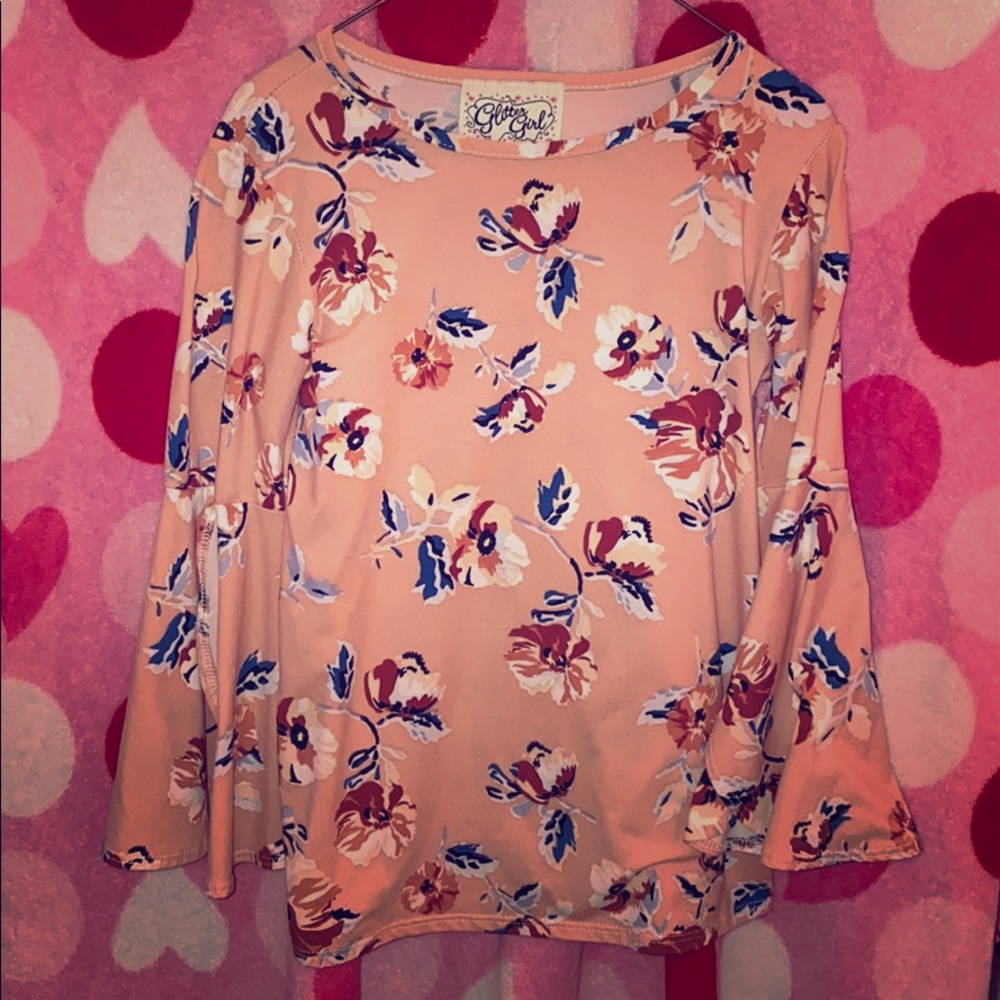Bell bottom sleeves top for little girls